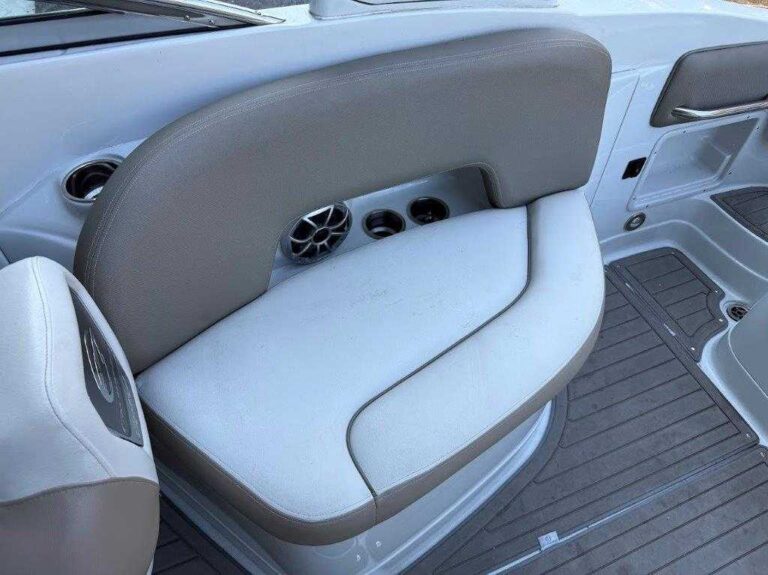 2023 Crownline E275 - Arch - JUST REDUCED!!! US-KIS88784F223 [photo 15]